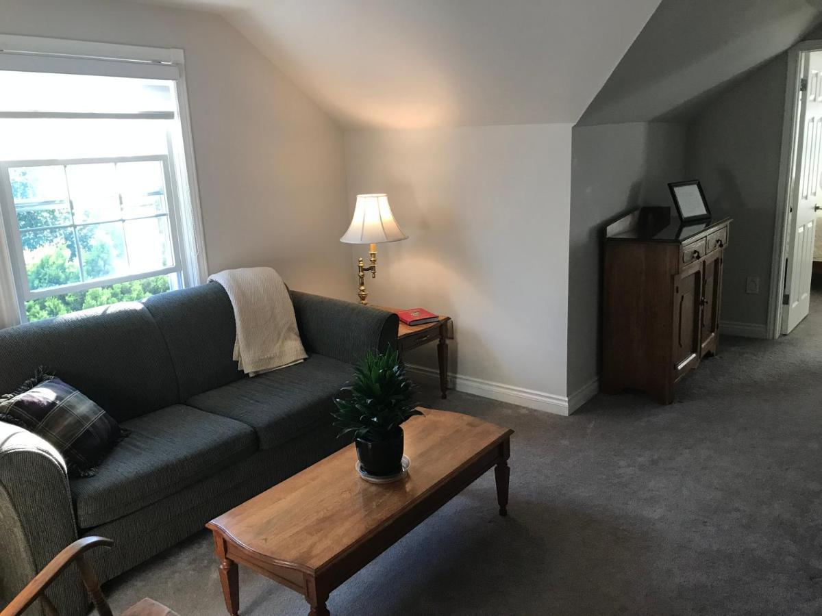 Upper Canada Coach House 나이아가라온더레이크 외부 사진